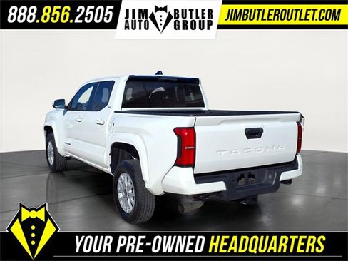 Used 2024 Toyota Tacoma TRD Sport image 2