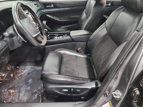 Used 2021 Nissan Maxima SR w/ Sport Mat Group FWD image 9