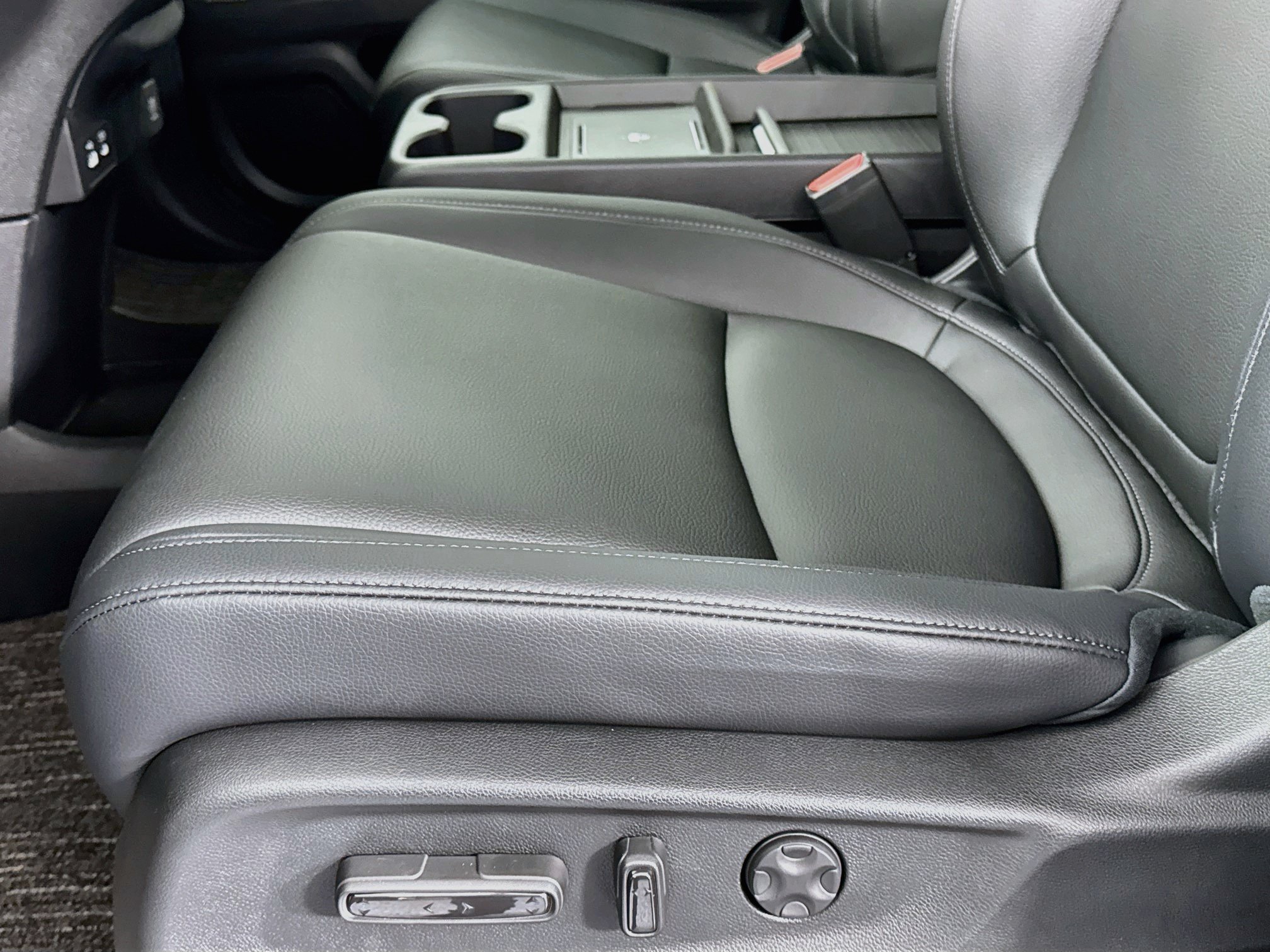 New 2027 Honda Odyssey EX-L image 18