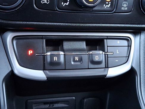 Certified 2022 GMC Terrain SLT w/ Infotainment Package II image 15