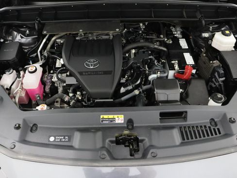 Used 2023 Toyota Highlander Platinum image 43
