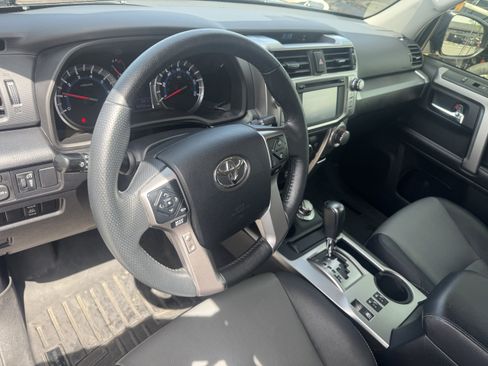 Used 2019 Toyota 4Runner SR5 Premium AWD/4WD image 17