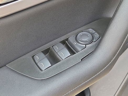 Used 2025 Chevrolet Blazer LT image 21