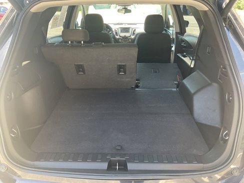 Used 2020 Chevrolet Equinox LT w/ Driver Convenience Package image 36