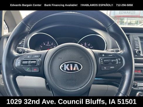 Used 2017 Kia Sedona LX w/ LX Essentials Premium Package FWD image 7