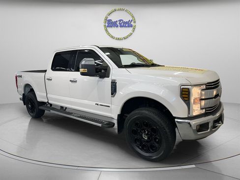 Used 2019 Ford F250 Lariat w/ Lariat Ultimate Package AWD/4WD image 5