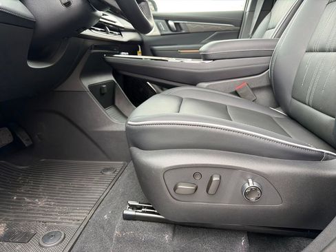 New 2026 Buick Enclave Avenir w/ Super Cruise Package image 16