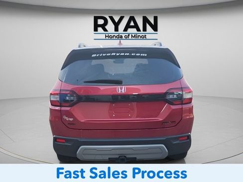 Used 2023 Honda Pilot TrailSport image 6