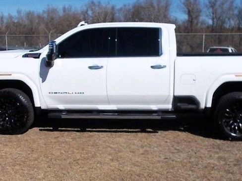 Used 2024 GMC Sierra 2500 Denali w/ Denali Reserve Package AWD/4WD image 6