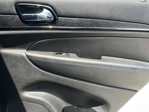 Used 2019 Jeep Grand Cherokee High Altitude RWD image 17