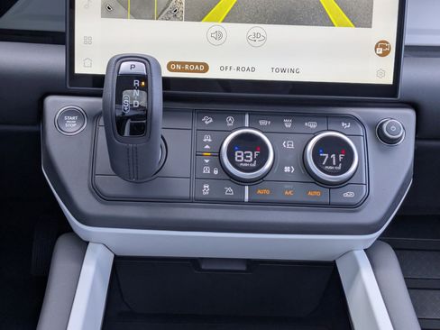 New 2026 Land Rover Defender 110 S AWD/4WD image 23
