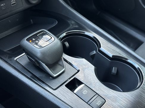 Used 2023 Nissan Rogue S image 20