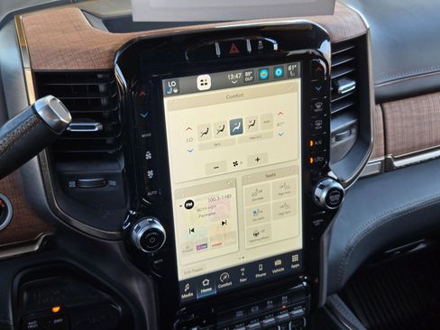 Used 2022 RAM 3500 Limited image 17