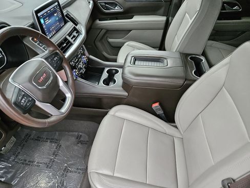 Certified 2021 GMC Yukon SLT w/ SLT Luxury Package image 17