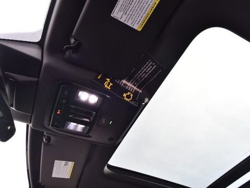 New 2026 Volkswagen Tiguan SE R-Line image 20