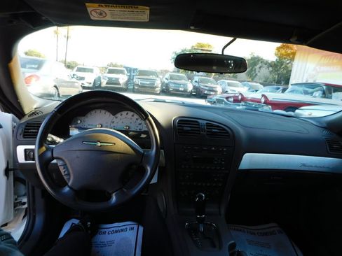 Used 2002 Ford Thunderbird image 33