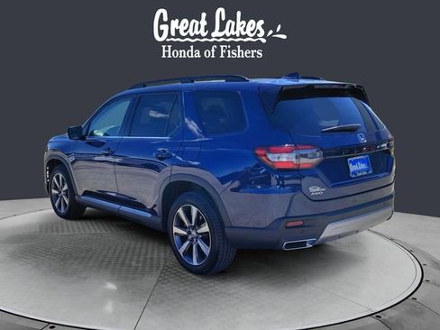 Used 2024 Honda Pilot Touring image 3