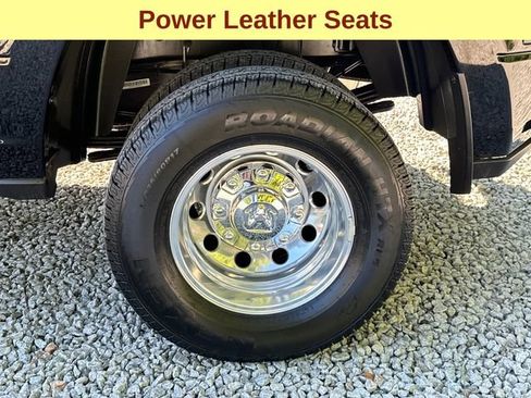 Used 2025 RAM 3500 Limited w/ Towing Technology Group AWD/4WD image 9