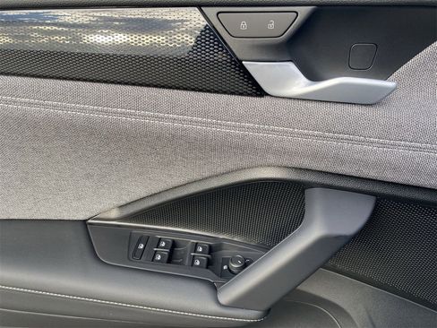 New 2025 Volkswagen Tiguan S image 17