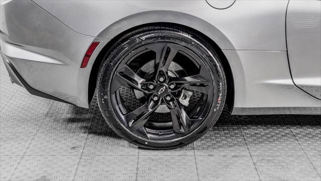 Used 2022 Chevrolet Camaro LT RWD image 29