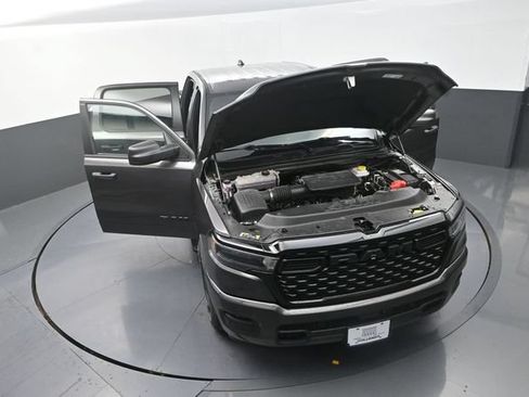 Used 2026 RAM 1500 Express AWD/4WD image 31
