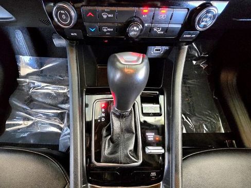 Certified 2024 Jeep Compass Latitude image 13