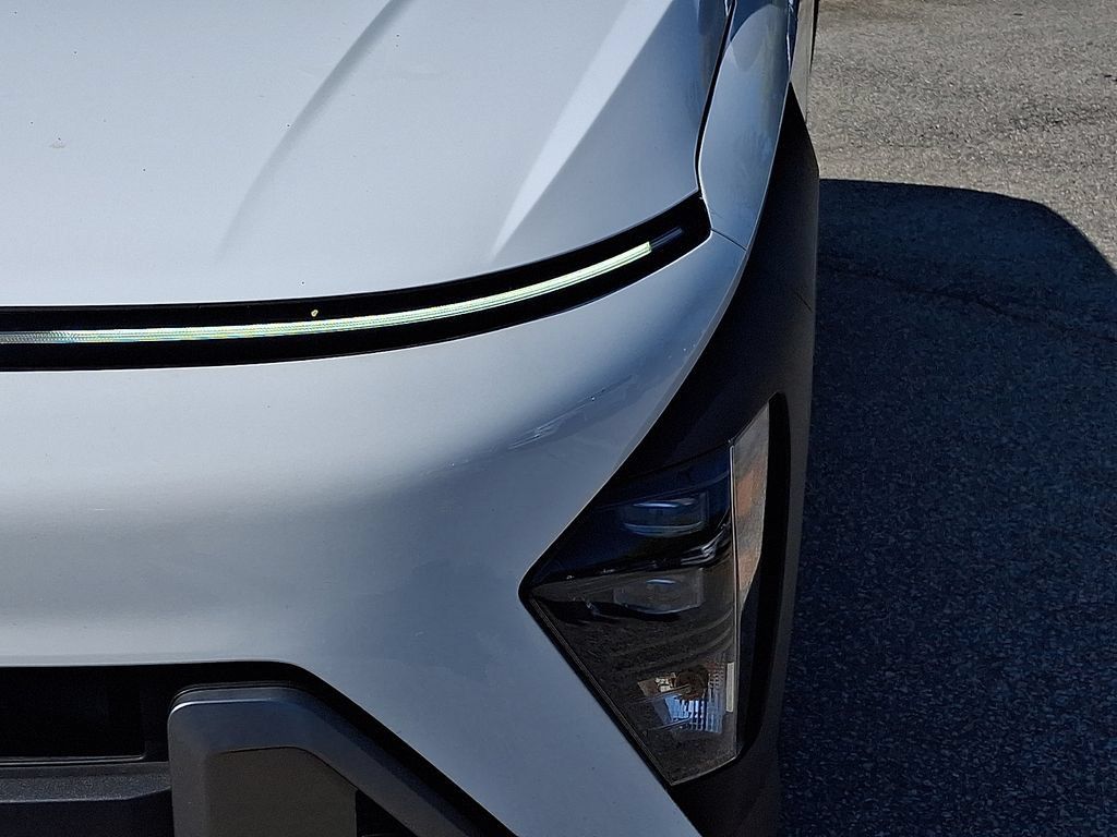 Used 2024 Hyundai Kona SEL w/ Convenience Package FWD image 9