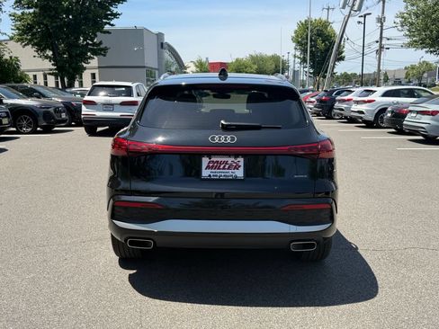 Used 2025 Audi Q5 Premium w/ Premium Plus AWD/4WD image 5