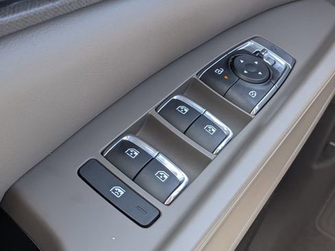 New 2026 Kia Carnival EX image 24