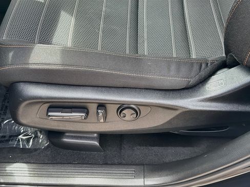 Certified 2025 Honda CR-V Sport image 17