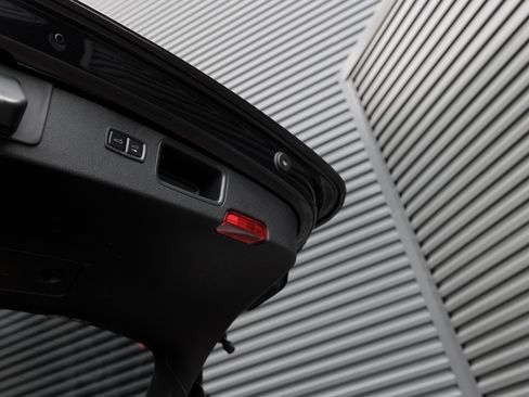 Used 2023 Porsche Macan image 29