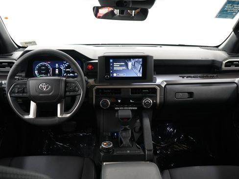 Used 2026 Toyota Tacoma TRD Off-Road AWD/4WD image 16