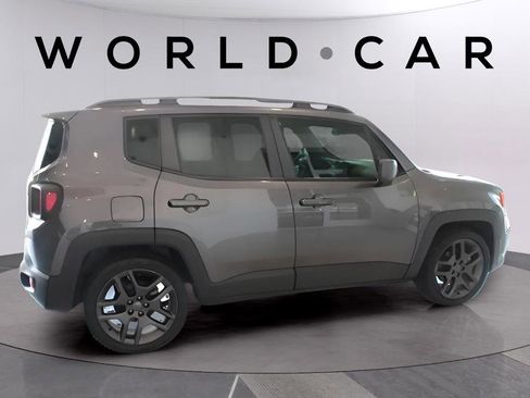 Used 2021 Jeep Renegade Latitude w/ Sun & Sound Group image 8