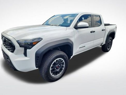 Used 2025 Toyota Tacoma TRD Off-Road AWD/4WD image 1
