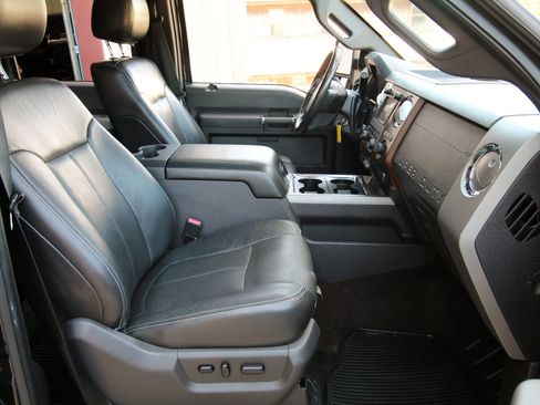 Used 2012 Ford F250 Lariat w/ Lariat Ultimate Pkg AWD/4WD image 41
