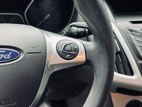 Used 2014 Ford Focus SE w/ SE Winter Package FWD image 29