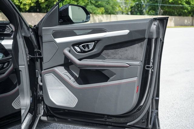 Used 2024 Lamborghini Urus S AWD/4WD image 50