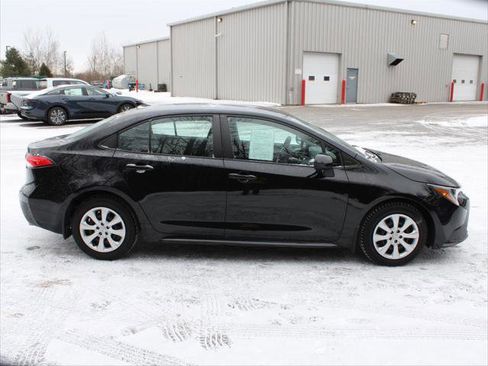 Certified 2023 Toyota Corolla LE image 4