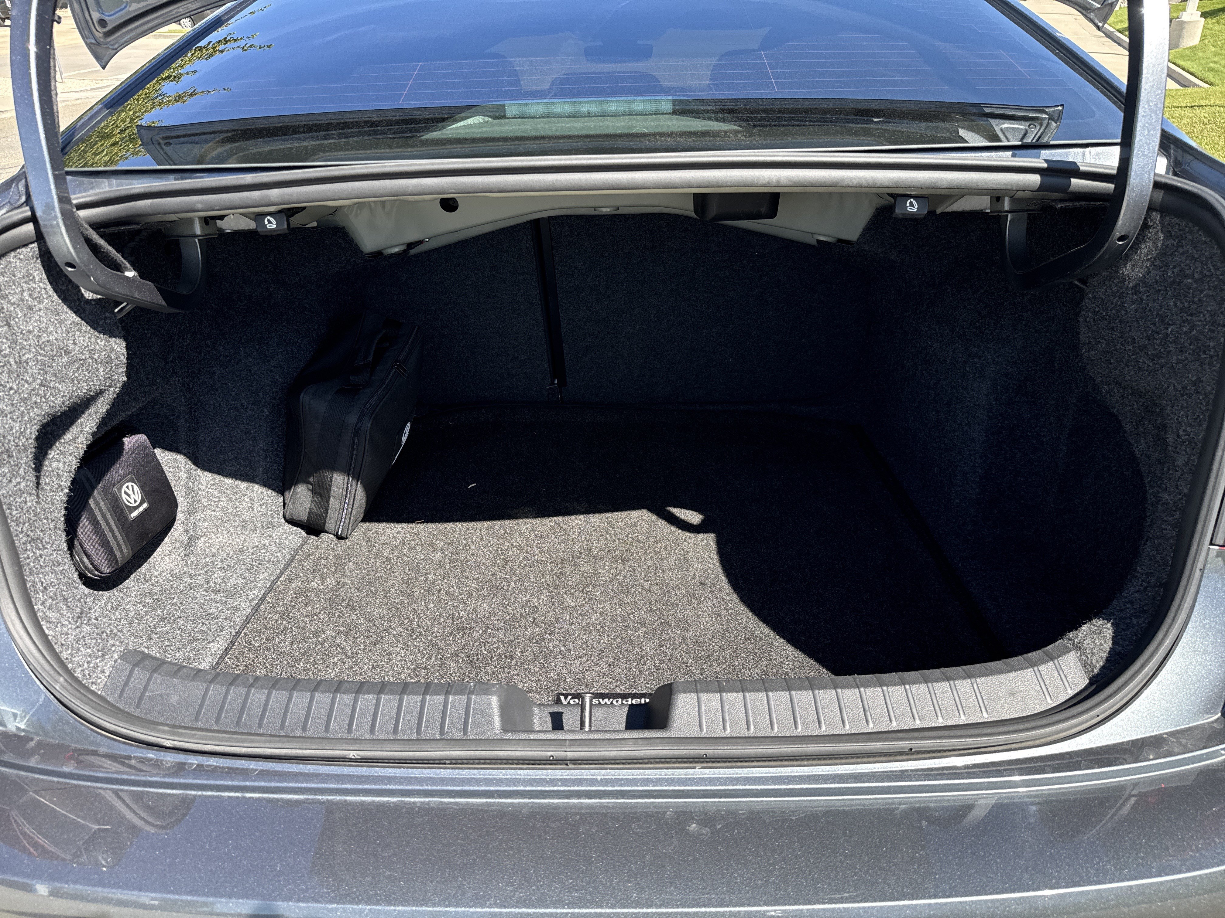 Used 2023 Volkswagen Jetta SE FWD image 24