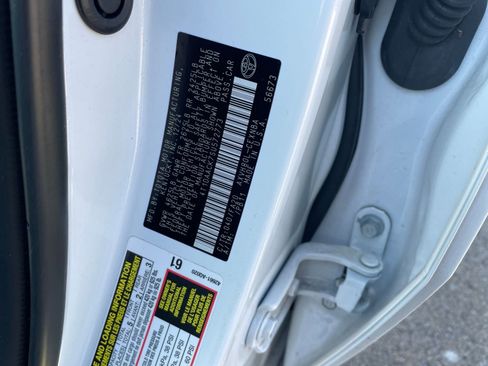 Used 2025 Toyota Camry LE image 29