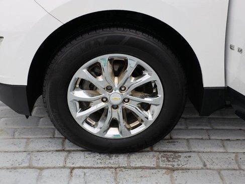 Used 2019 Chevrolet Equinox LS image 39