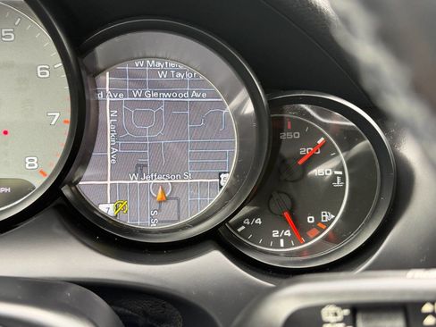 Used 2015 Porsche Cayenne S image 60