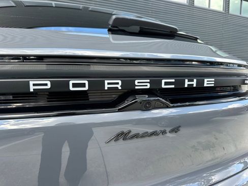 Used 2025 Porsche Macan 4 Electric image 14