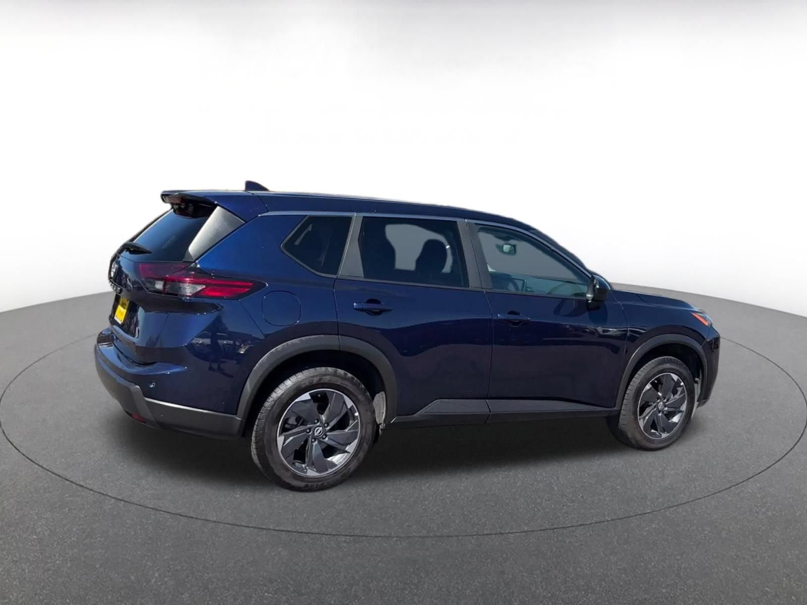 Used 2025 Nissan Rogue SV FWD image 14