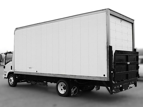 Used 2019 Isuzu NPR RWD image 4