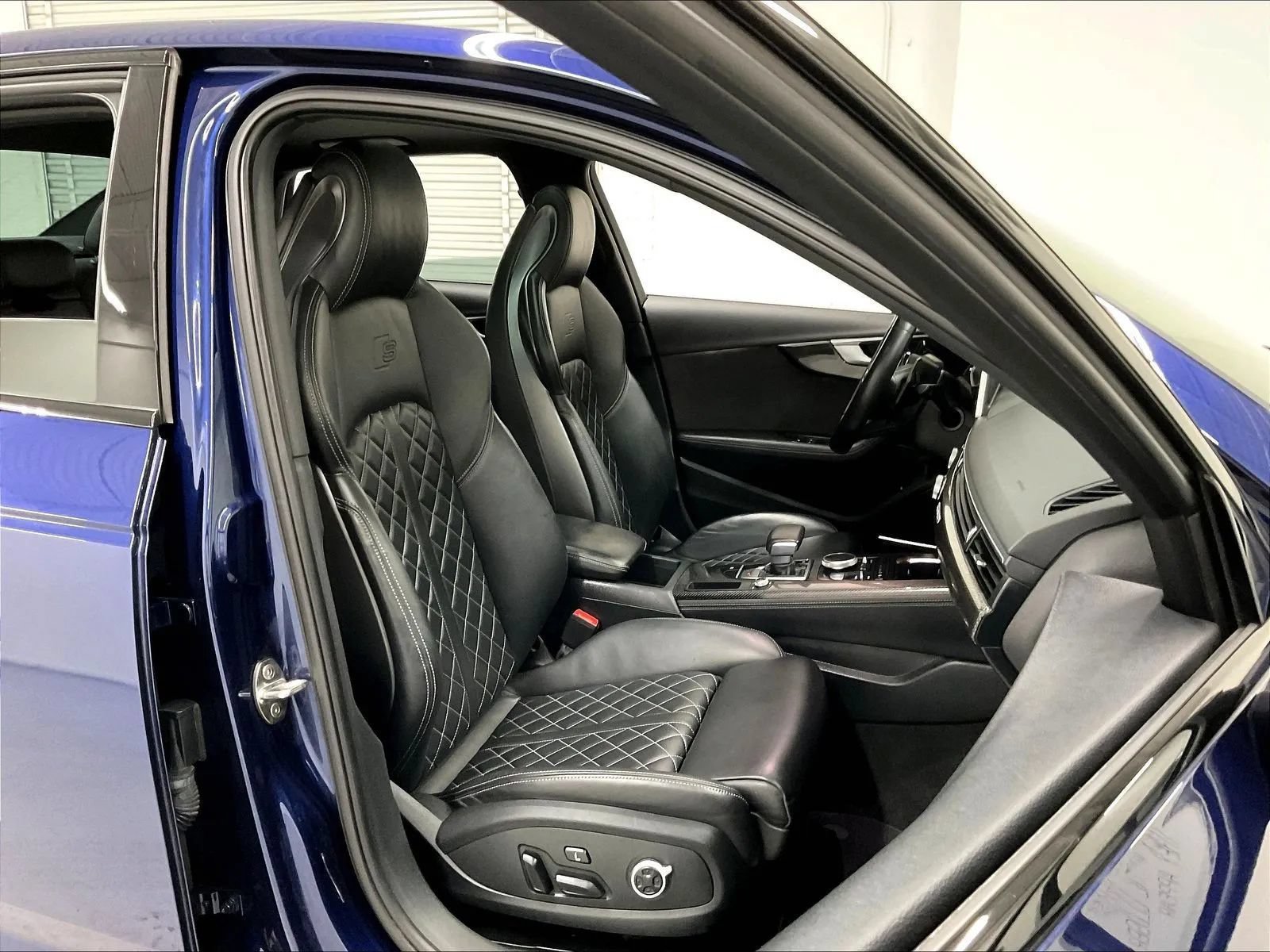 Used 2019 Audi S4 Premium Plus w/ Premium Plus Package AWD/4WD image 12