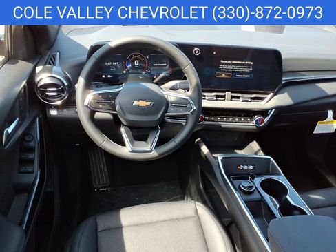 New 2026 Chevrolet Equinox LT w/ Convenience Package II FWD image 5