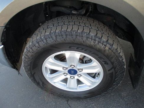 Used 2019 Ford F150 XLT image 12