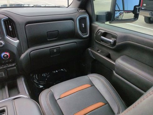 Used 2020 GMC Sierra 2500 AT4 w/ AT4 Premium Package AWD/4WD image 17