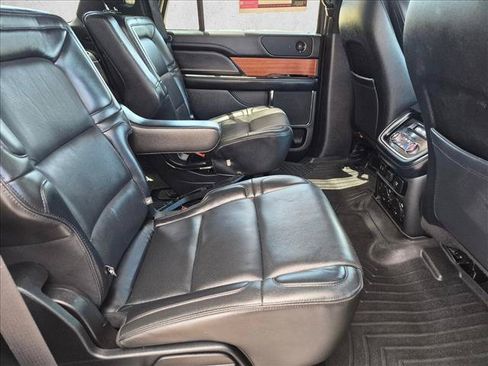 Used 2019 Lincoln Navigator Select AWD/4WD image 20